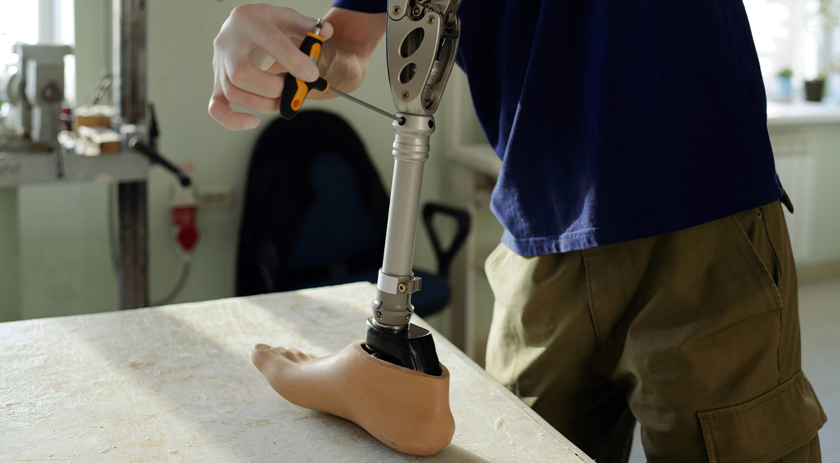 how_artificial_limb_tech_has_evolved Blog - Orthopedic Appliance Company, Inc.